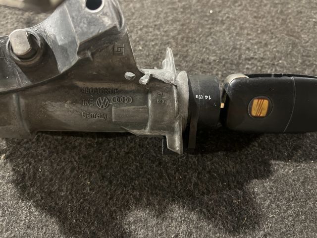 bontott SEAT IBIZA IV Gyújtáskapcsoló Házzal