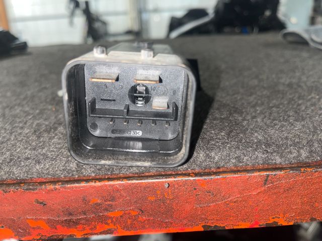 bontott SEAT IBIZA IV Hűtőventilátor Relé