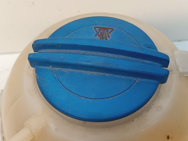 bontott SEAT IBIZA IV Kiegyenlítő Tartály