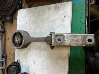 bontott SEAT IBIZA IV Motor Tartó Bak (Fém)