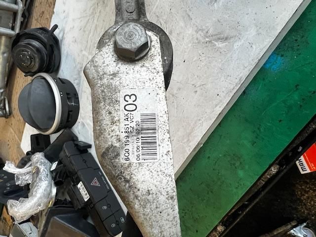 bontott SEAT IBIZA IV Motor Tartó Bak (Fém)