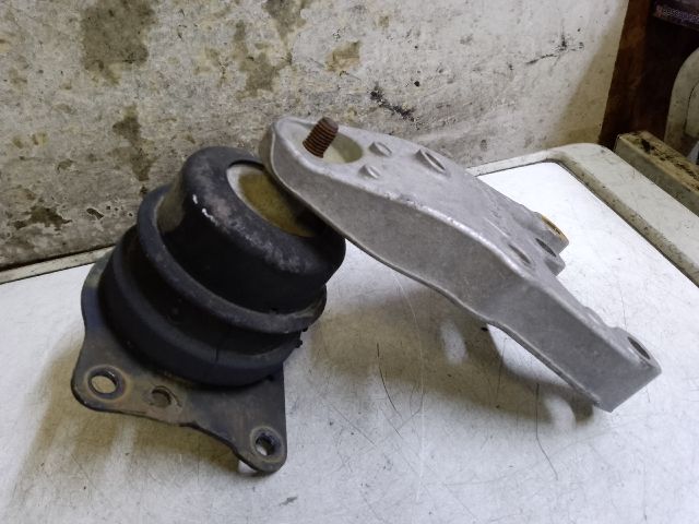 bontott SEAT IBIZA IV Motor Tartó Bak (Pozíciófüggetlen)