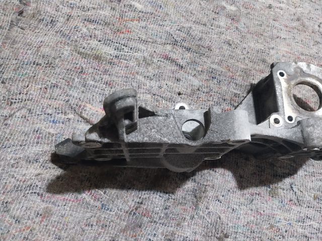 bontott SEAT IBIZA IV Generátor Tartó Bak