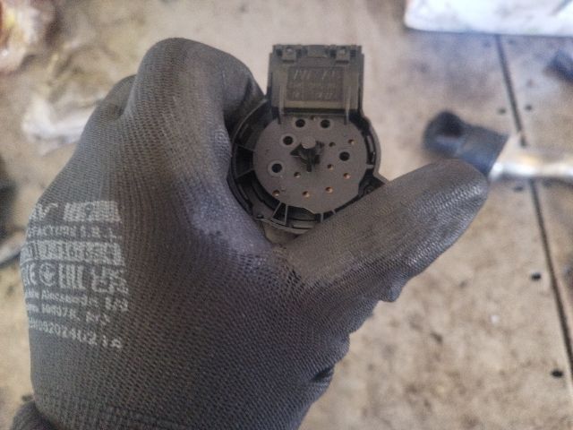 bontott SEAT IBIZA IV Gyújtáskapcsoló Házzal