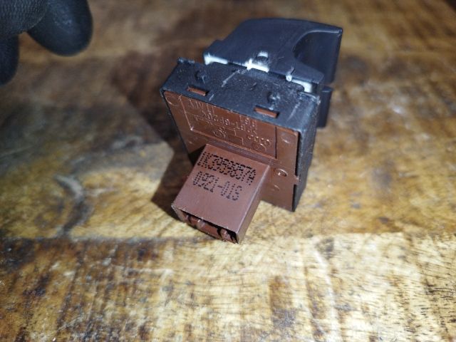 bontott SEAT IBIZA IV Ablakemelő Kapcsoló Négyes / Kettes