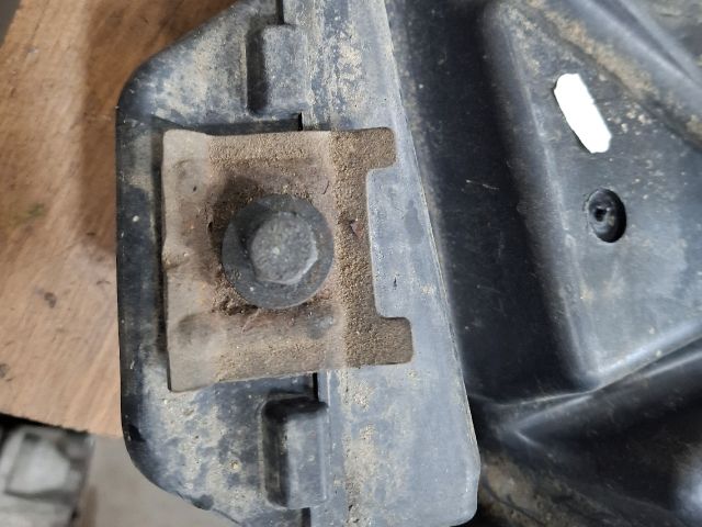 bontott SEAT IBIZA IV Akkumulátor Tartó