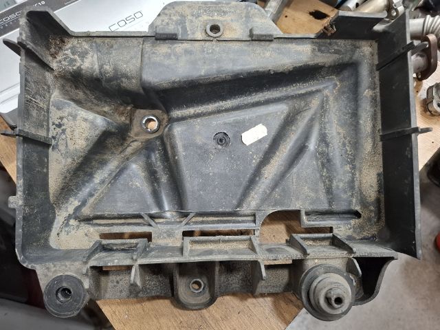 bontott SEAT IBIZA IV Akkumulátor Tartó