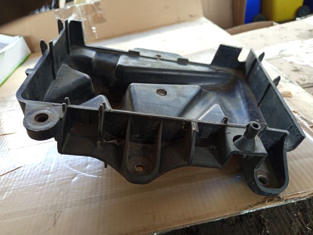 bontott SEAT IBIZA IV Akkumulátor Tartó