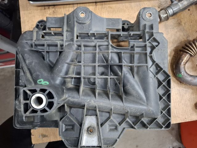 bontott SEAT IBIZA IV Akkumulátor Tartó