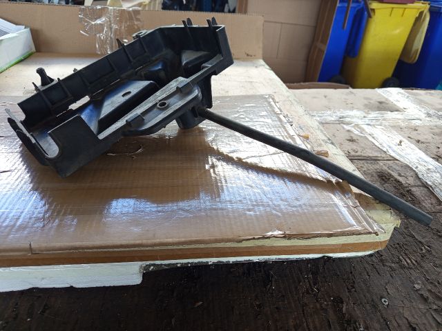 bontott SEAT IBIZA IV Akkumulátor Tartó