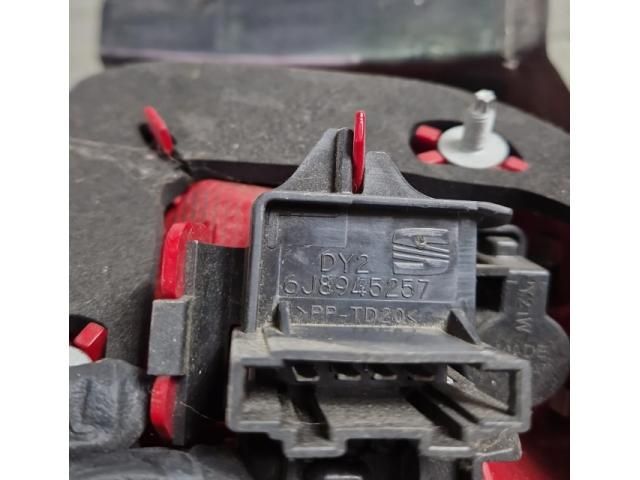 bontott SEAT IBIZA IV Bal Belső Hátsó Lámpa