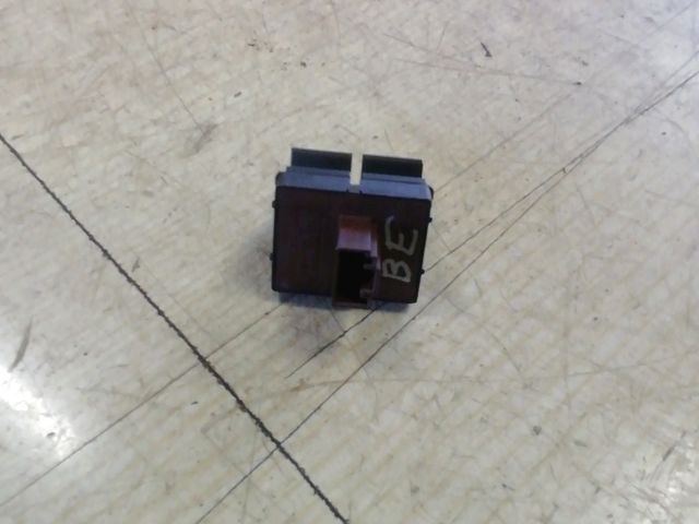 bontott SEAT IBIZA IV Bal első Ablakemelő Kapcsoló