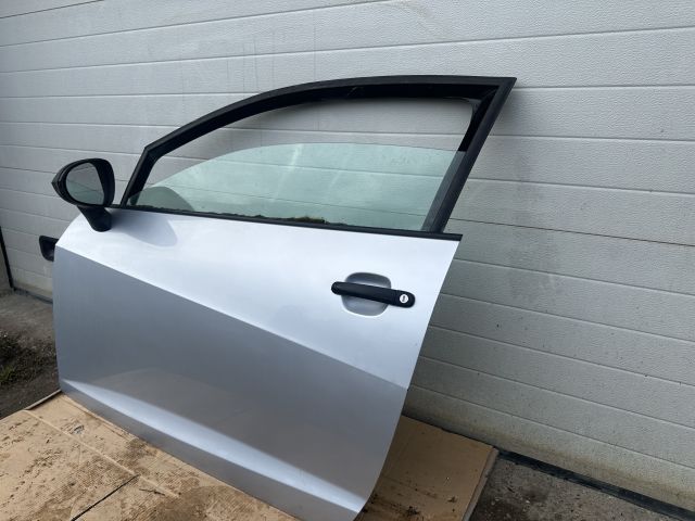 bontott SEAT IBIZA IV Bal első Ajtó (Részeivel)