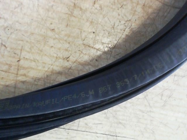 bontott SEAT IBIZA IV Bal első Gumikéder