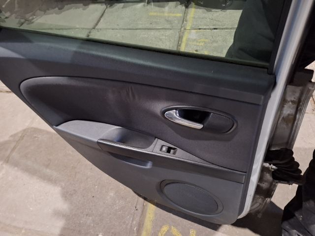 bontott SEAT IBIZA IV Bal hátsó Ajtó (Részeivel)