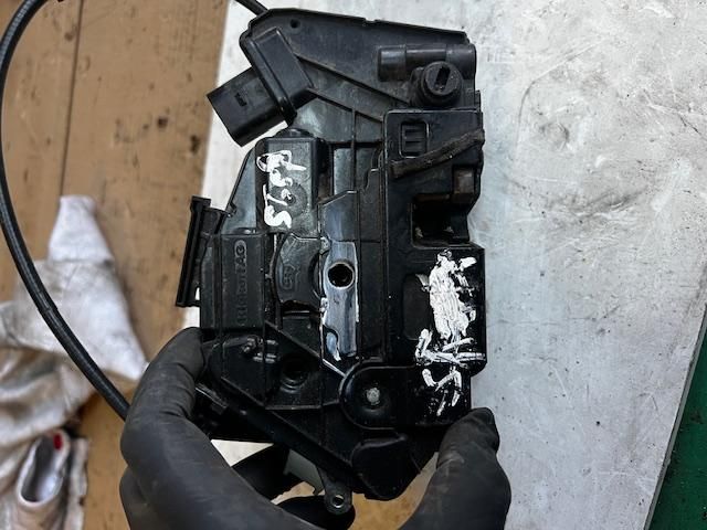 bontott SEAT IBIZA IV Bal hátsó Ajtózár