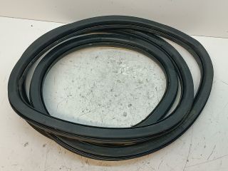 bontott SEAT IBIZA IV Bal hátsó Gumikéder