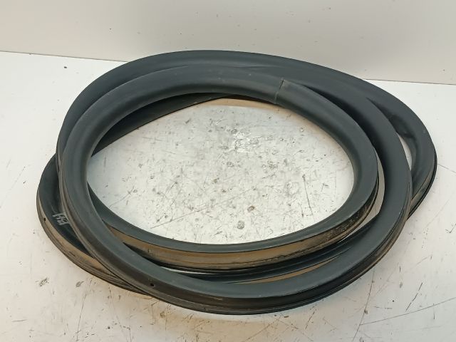 bontott SEAT IBIZA IV Bal hátsó Gumikéder