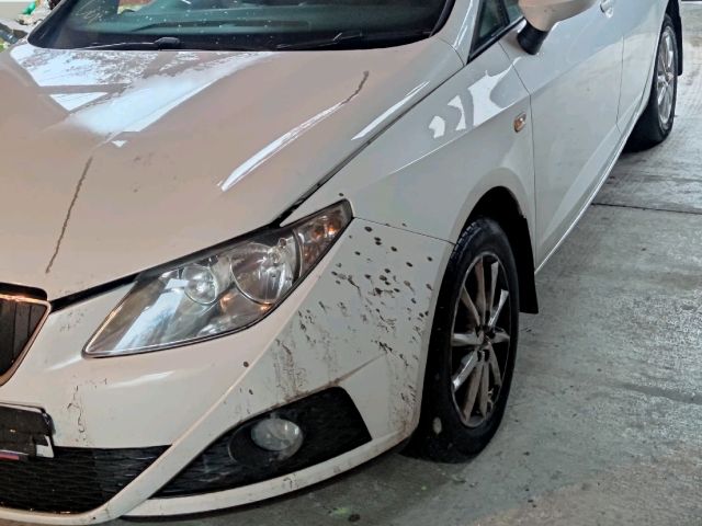 bontott SEAT IBIZA IV Bal Ködfényszóró