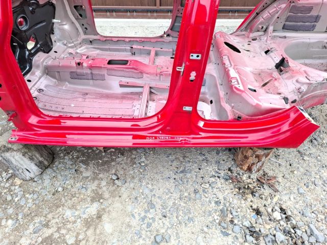 bontott SEAT IBIZA IV Bal Küszöb