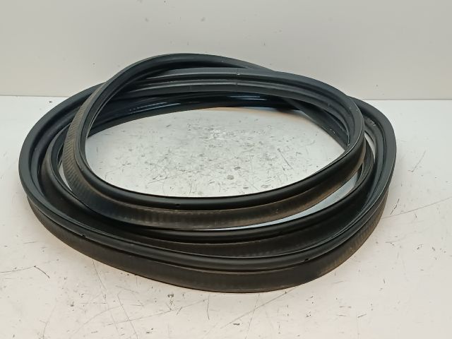 bontott SEAT IBIZA IV Csomagtérajtó Gumikéder