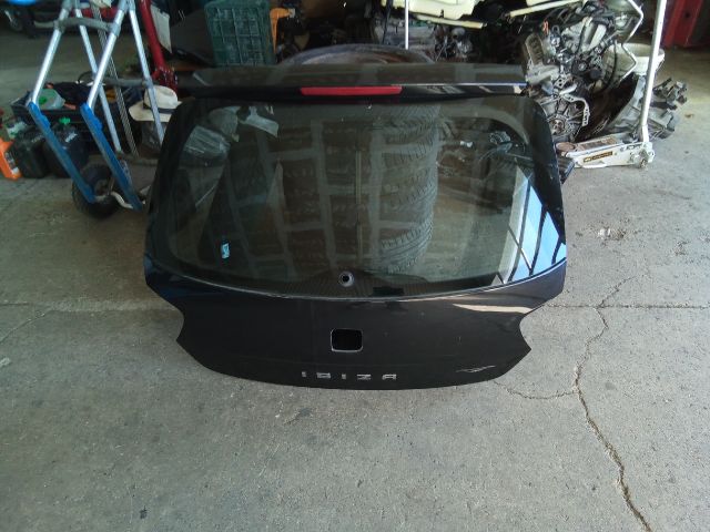 bontott SEAT IBIZA IV Csomagtérajtó (Üres lemez)