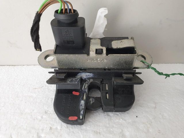 bontott SEAT IBIZA IV Csomagtérajtó Zárszerkezet