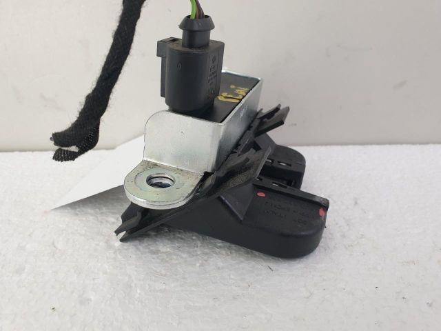 bontott SEAT IBIZA IV Csomagtérajtó Zárszerkezet