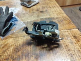 bontott SEAT IBIZA IV Csomagtérajtó Zárszerkezet