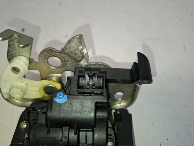 bontott SEAT IBIZA IV Csomagtérajtó Zárszerkezet