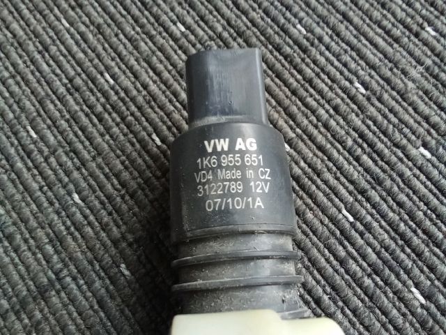 bontott SEAT IBIZA IV Első Ablakmosó Szivattyú