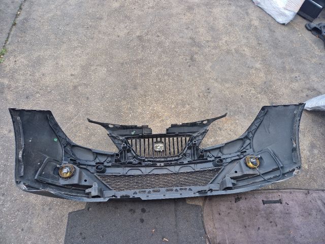 bontott SEAT IBIZA IV Első Lökhárító (Részeivel)