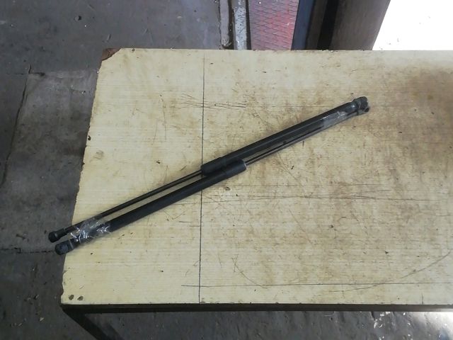 bontott SEAT IBIZA IV Gázrugós Kitámasztó Teleszkóp Pár Csomagtérajtó