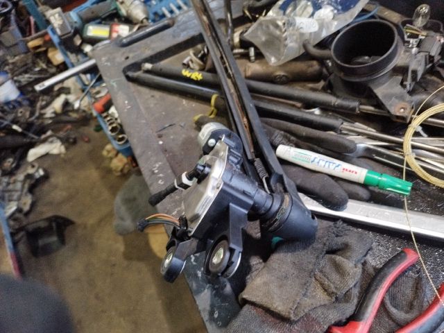 bontott SEAT IBIZA IV Hátsó Ablaktörlő Motor