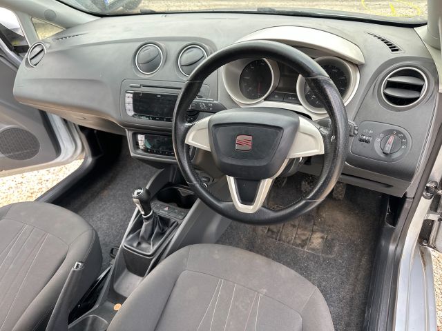 bontott SEAT IBIZA IV Hátsó Ablaktörlő Motor