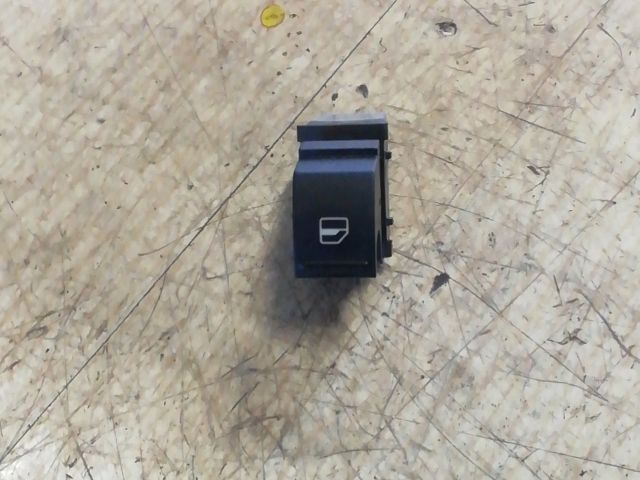bontott SEAT IBIZA IV Jobb első Ablakemelő Kapcsoló