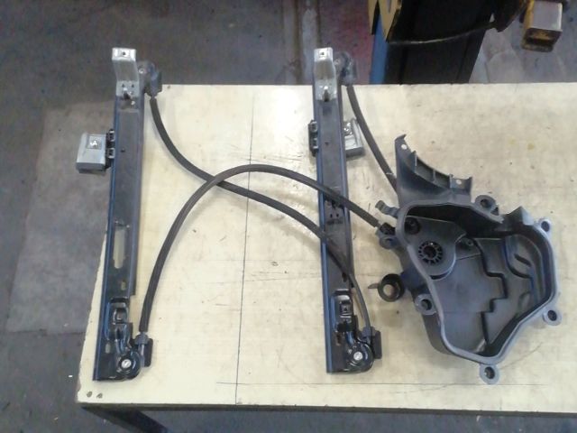 bontott SEAT IBIZA IV Jobb első Ablakemelő Szerkezet (Elektromos)