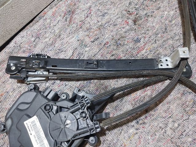 bontott SEAT IBIZA IV Jobb első Ablakemelő Szerkezet (Elektromos)