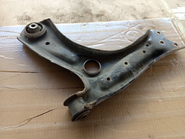 bontott SEAT IBIZA IV Jobb első Alsó Lengőkar