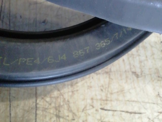 bontott SEAT IBIZA IV Jobb első Gumikéder