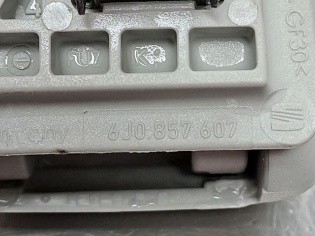 bontott SEAT IBIZA IV Jobb első Kapaszkodó (Felső)