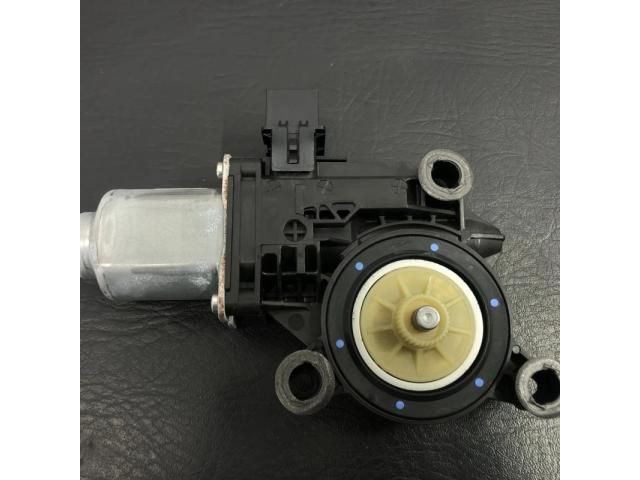 bontott SEAT IBIZA IV Jobb hátsó Ablakemelő Motor