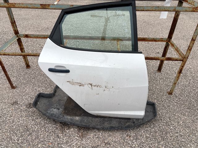 bontott SEAT IBIZA IV Jobb hátsó Ajtó (Részeivel)