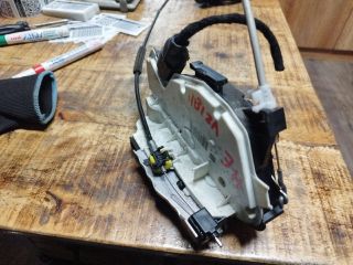 bontott SEAT IBIZA IV Jobb hátsó Ajtózár