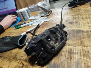 bontott SEAT IBIZA IV Jobb hátsó Ajtózár