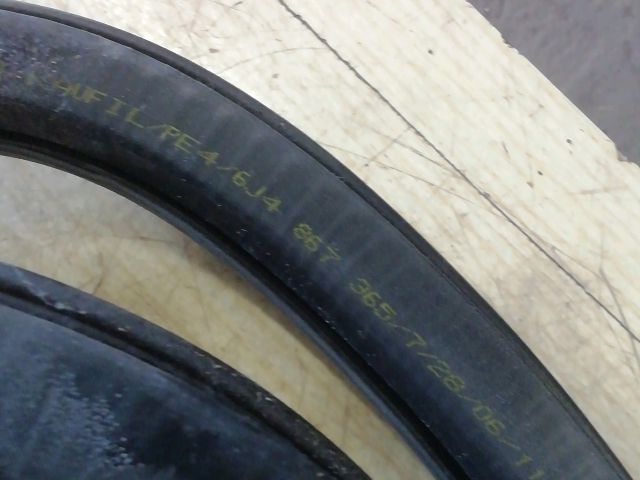 bontott SEAT IBIZA IV Jobb hátsó Gumikéder