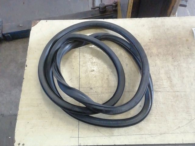 bontott SEAT IBIZA IV Jobb hátsó Gumikéder