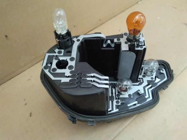 bontott SEAT IBIZA IV Jobb Hátsó Lámpa Foglalat