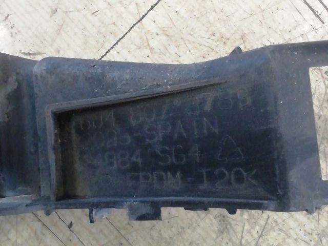 bontott SEAT IBIZA IV Jobb hátsó Oldal Lökhárító Tartó (Műanyag)