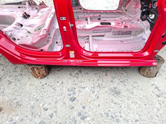 bontott SEAT IBIZA IV Jobb Küszöb